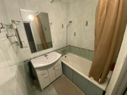 Продам трехкомнатную (3-комн.) квартиру, Шибанкова ул, 15а, Наро-Фоминск г