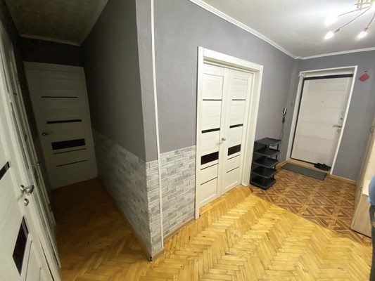 Продам трехкомнатную (3-комн.) квартиру, Шибанкова ул, 15а, Наро-Фоминск г