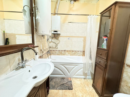 Продам многокомнатную квартиру, Краснопролетарская ул, 8, Москва г