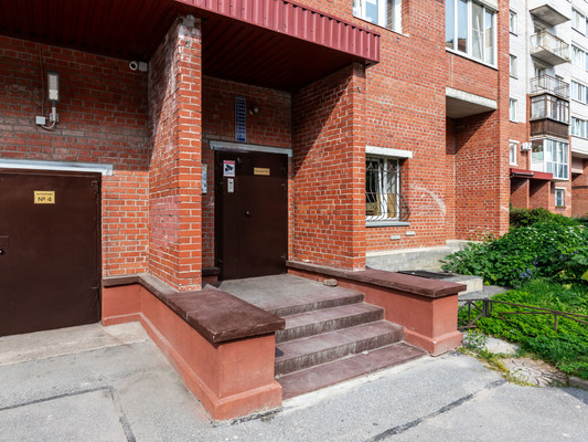 Продам трехкомнатную (3-комн.) квартиру, Авиаконструкторов пр-кт, 38к1, Санкт-Петербург г