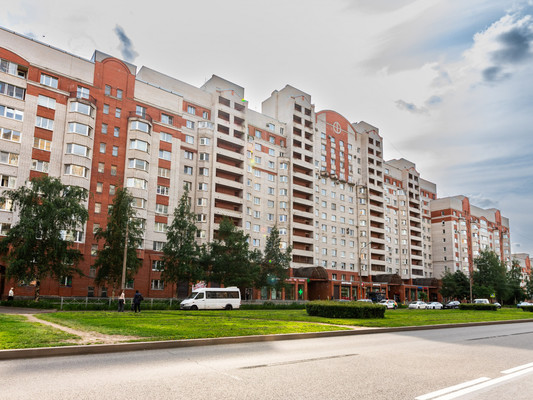 Продам трехкомнатную (3-комн.) квартиру, Авиаконструкторов пр-кт, 38к1, Санкт-Петербург г