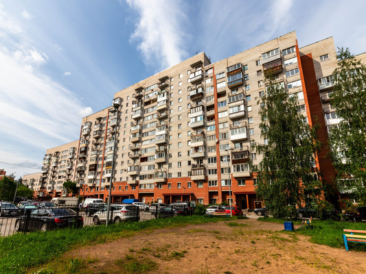 Продам трехкомнатную (3-комн.) квартиру, Авиаконструкторов пр-кт, 38к1, Санкт-Петербург г