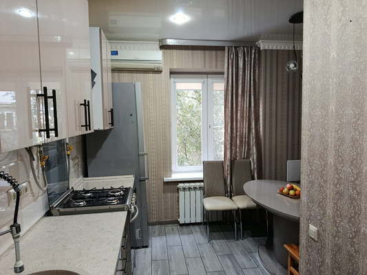 Продам трехкомнатную (3-комн.) квартиру, Профсоюзная ул, 29/22, Ростов-на-Дону г