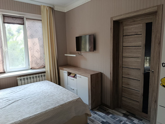 Продам трехкомнатную (3-комн.) квартиру, Профсоюзная ул, 29/22, Ростов-на-Дону г