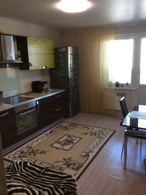 Продам двухкомнатную (2-комн.) квартиру, Имени Дмитрия Шостаковича б-р, 10, Новороссийск г