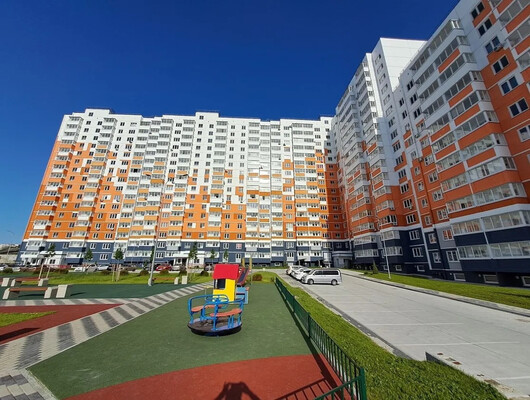 Продам двухкомнатную (2-комн.) квартиру, Имени Дмитрия Шостаковича б-р, 10, Новороссийск г