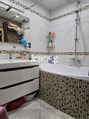 Продам трехкомнатную (3-комн.) квартиру, Сапёрная ул, 55к2с3, Пушкин г