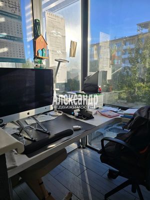 Продам трехкомнатную (3-комн.) квартиру, Сапёрная ул, 55к2с3, Пушкин г