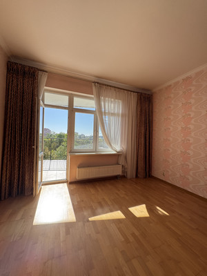 Продам двухкомнатную (2-комн.) квартиру, Корабельная ул, 3, Калининград г