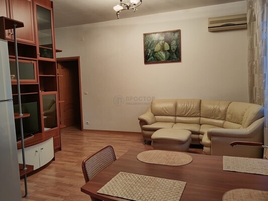 Продам двухкомнатную (2-комн.) квартиру, Молодёжная ул, 3, Москва г