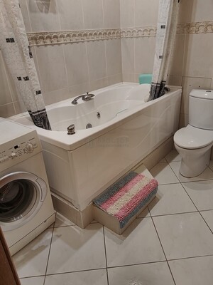 Продам двухкомнатную (2-комн.) квартиру, Молодёжная ул, 3, Москва г
