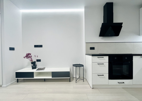 Продам однокомнатную (1-комн.) квартиру, Архитектора Белова ул, 6к3, Парголово п