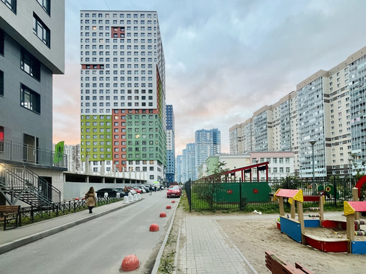 Продам однокомнатную (1-комн.) квартиру, Архитектора Белова ул, 6к3, Парголово п