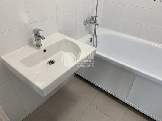 Продам двухкомнатную (2-комн.) квартиру (долевое), Нижние Поля ул, Москва г