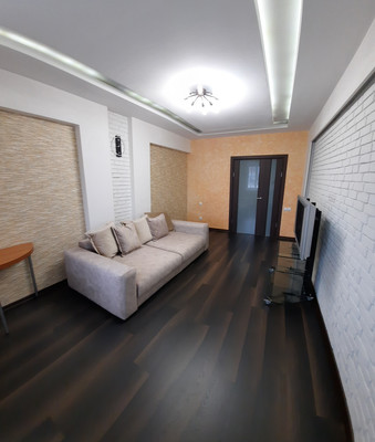 Продам трехкомнатную (3-комн.) квартиру, Терешковой ул, 17, Иркутск г
