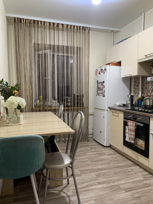 Продам трехкомнатную (3-комн.) квартиру, Калинина ул, 34а, Ханты-Мансийск г