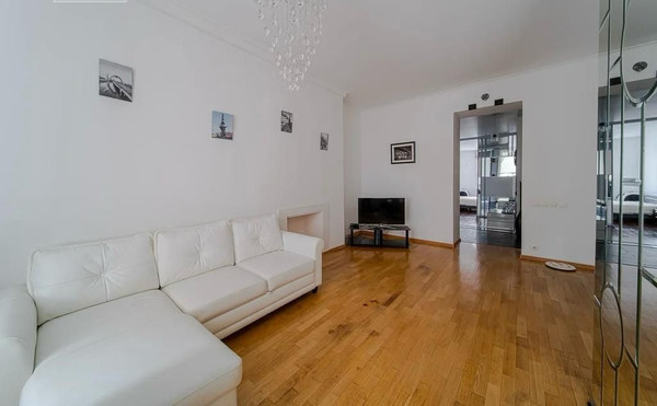 Продам трехкомнатную (3-комн.) квартиру, Арбат ул, 51, Москва г