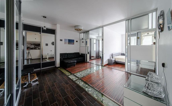 Продам трехкомнатную (3-комн.) квартиру, Арбат ул, 51, Москва г