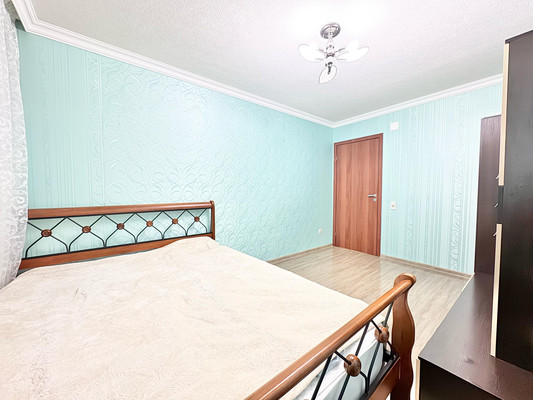 Продам двухкомнатную (2-комн.) квартиру, Атажукина ул, 10, Нальчик г