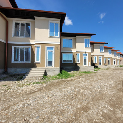 Продам таунхаус, Олимпийский б-р, 6, Баксан г, 0 км от города