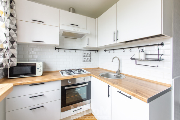 Продам трехкомнатную (3-комн.) квартиру, Демьяна Бедного ул, 26к4, Санкт-Петербург г