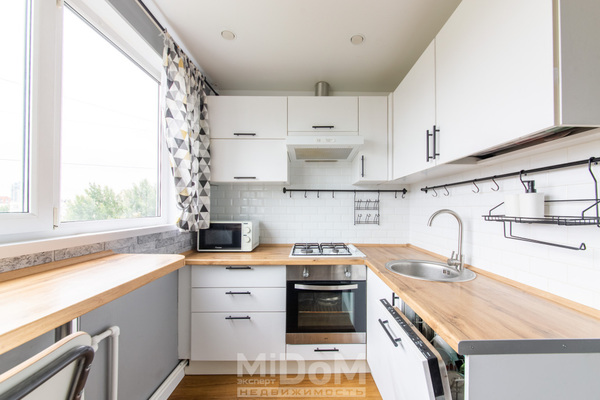 Продам трехкомнатную (3-комн.) квартиру, Демьяна Бедного ул, 26к4, Санкт-Петербург г