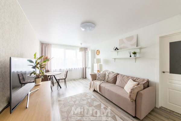 Продам трехкомнатную (3-комн.) квартиру, Демьяна Бедного ул, 26к4, Санкт-Петербург г