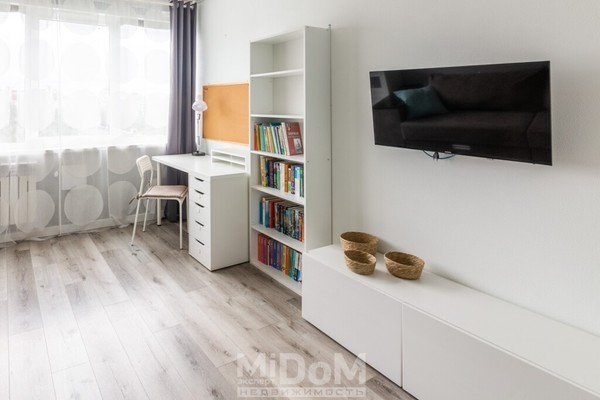 Продам трехкомнатную (3-комн.) квартиру, Демьяна Бедного ул, 26к4, Санкт-Петербург г