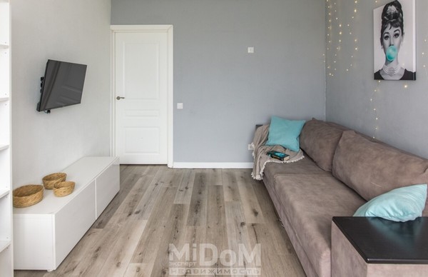 Продам трехкомнатную (3-комн.) квартиру, Демьяна Бедного ул, 26к4, Санкт-Петербург г