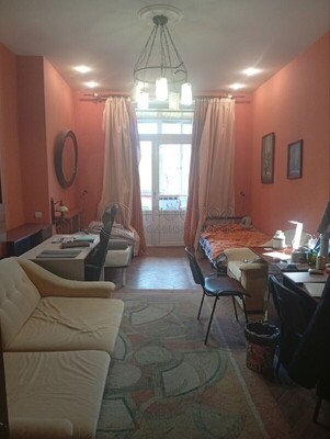 Продам трехкомнатную (3-комн.) квартиру, Ленинский пр-кт, 70/11, Москва г