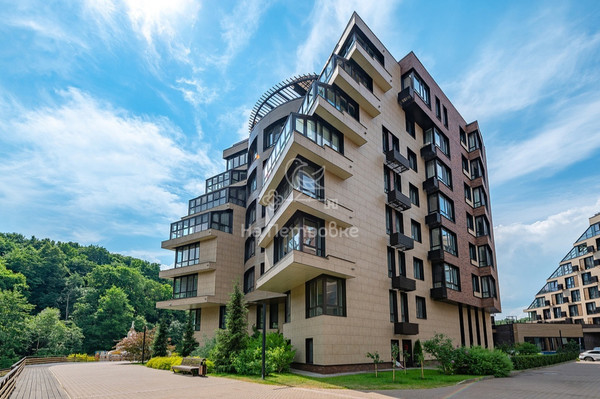 Продам многокомнатную квартиру, Заречная (Новогорск мкр.) ул, 7к3, Химки г