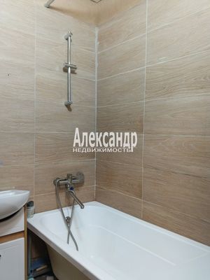 Продам комнату в 3-комн. квартире, Луначарского пр-кт, 78к3, Санкт-Петербург г