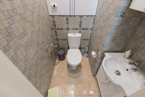Продам трехкомнатную (3-комн.) квартиру, Журавлева пер, 130, Ростов-на-Дону г