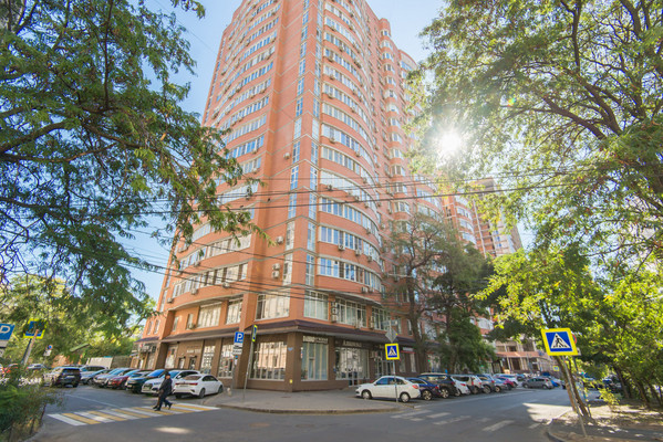 Продам трехкомнатную (3-комн.) квартиру, Журавлева пер, 130, Ростов-на-Дону г