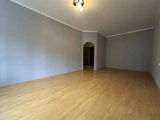 Продам однокомнатную (1-комн.) квартиру, Дмитровская ул, 7, Базарово д