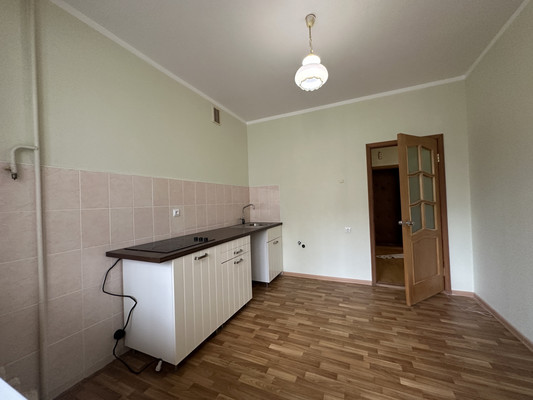 Продам однокомнатную (1-комн.) квартиру, Дмитровская ул, 7, Базарово д