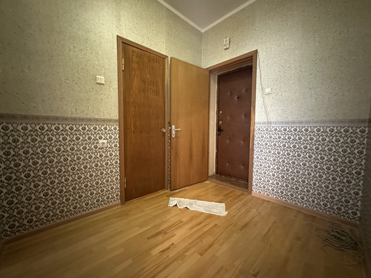 Продам однокомнатную (1-комн.) квартиру, Дмитровская ул, 7, Базарово д