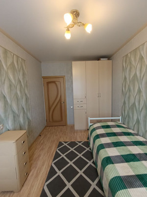 Продам многокомнатную квартиру, Карла Маркса ул, 5а, Ишим г