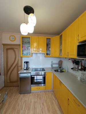 Продам многокомнатную квартиру, Карла Маркса ул, 5а, Ишим г