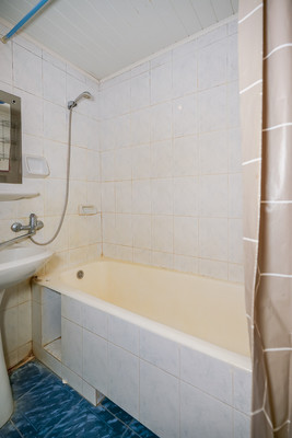 Продам трехкомнатную (3-комн.) квартиру, Московская ул, 54, Краснодар г