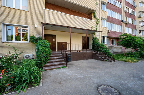 Продам многокомнатную квартиру, им. Бабушкина ул, 295, Краснодар г