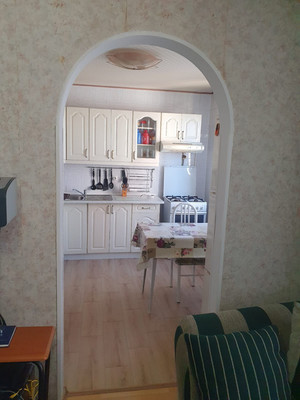 Продам трехкомнатную (3-комн.) квартиру, Чекистов пр-кт, 8, Краснодар г