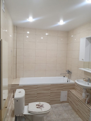 Продам трехкомнатную (3-комн.) квартиру, Чекистов пр-кт, 8, Краснодар г