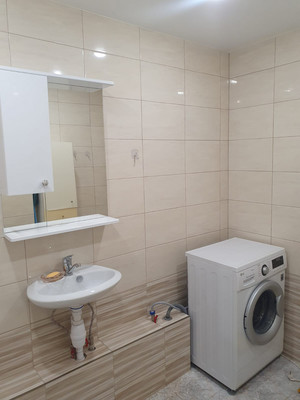 Продам трехкомнатную (3-комн.) квартиру, Чекистов пр-кт, 8, Краснодар г