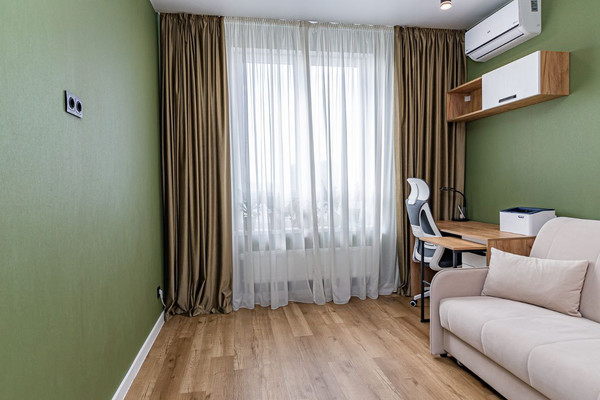 Продам трехкомнатную (3-комн.) квартиру, Воронежская ул, 47/11, Краснодар г