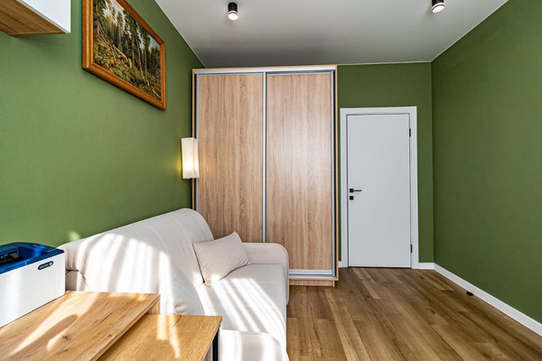 Продам трехкомнатную (3-комн.) квартиру, Воронежская ул, 47/11, Краснодар г