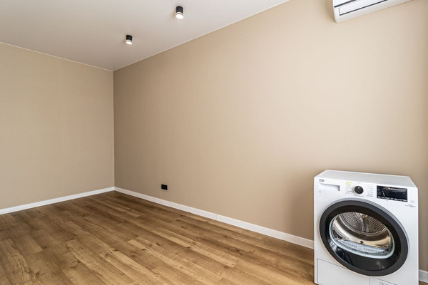 Продам трехкомнатную (3-комн.) квартиру, Воронежская ул, 47/11, Краснодар г