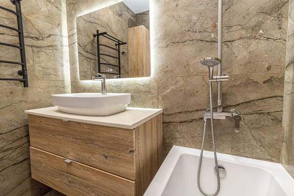 Продам трехкомнатную (3-комн.) квартиру, Воронежская ул, 47/11, Краснодар г