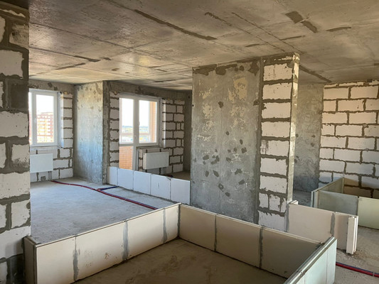 Продам многокомнатную квартиру, Северная ул, 5к2, Дубки с