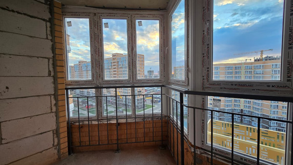 Продам двухкомнатную (2-комн.) квартиру, Ветеранов ул, 85к1, Краснодар г